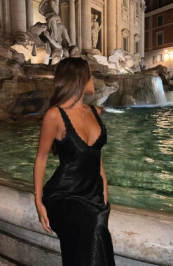 Elegant Event Ready Maxi Dress Black - Perfect for Any Occasion