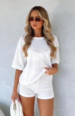 Good With Me Top White - Elegant Resort Wear for Women