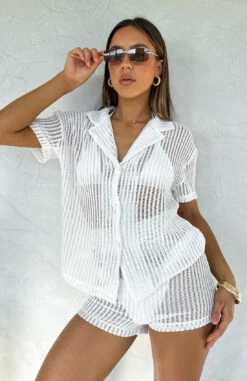 Not Letting Go Shirt White - Stylish Resort Wear for Women